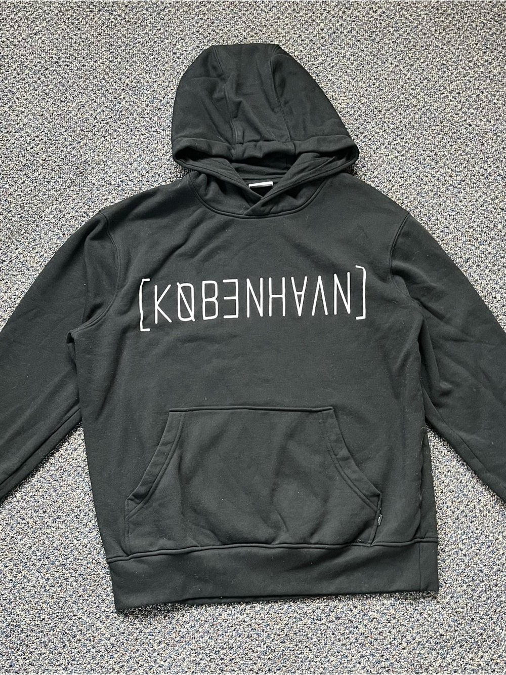 KØBENHAVN Solid Black Men's Hoodie with White Graphic